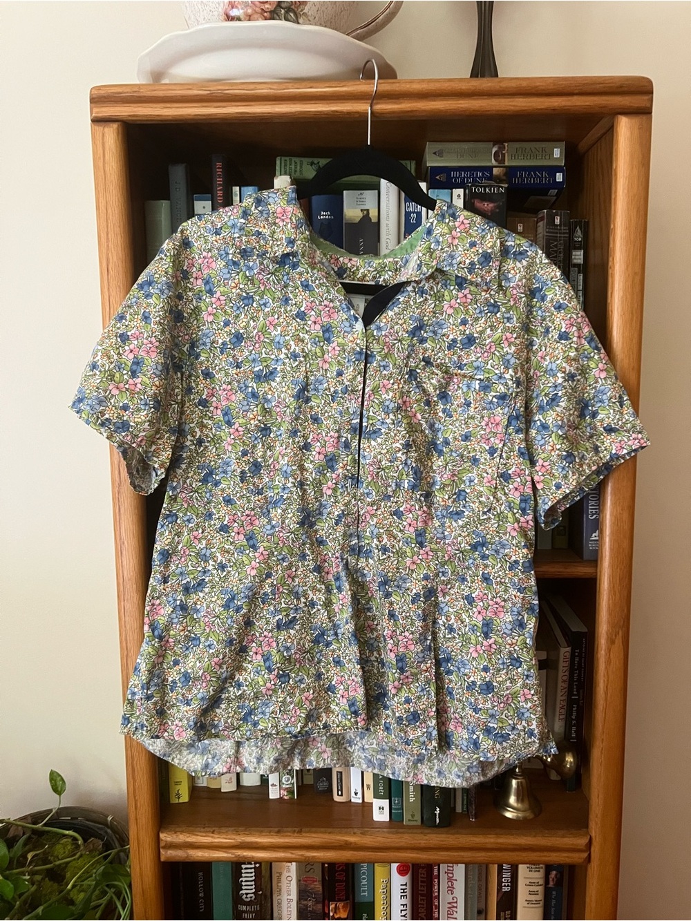 Floral Short-Sleeve Button-Up Shirt in Blue, Pink & Green